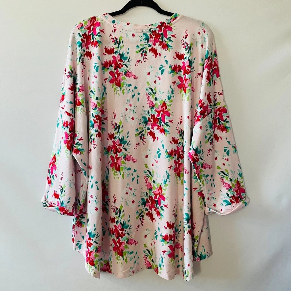 NWT Crown & Ivy Womens Baby Pink 3/4 Sleeve Floral Oversized Top Plus Size 4X - Picture 2 of 8